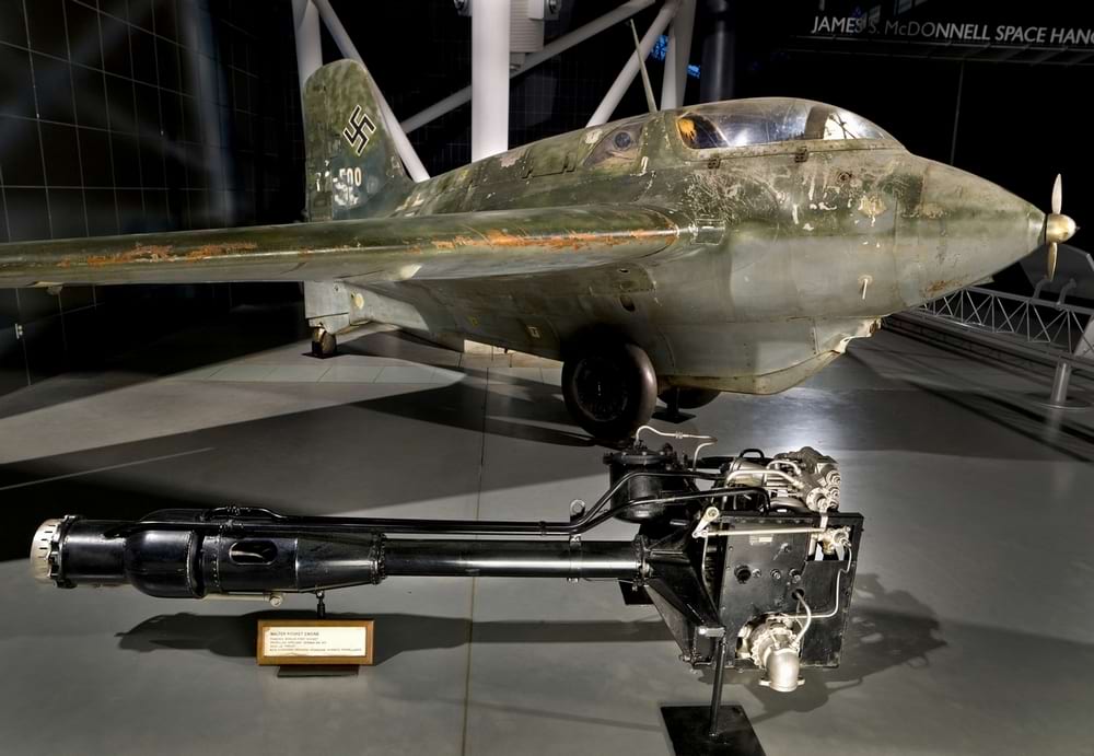 Cyber A�ro Breton - MESSERSCHMITT ME 163 B-1A KOMET