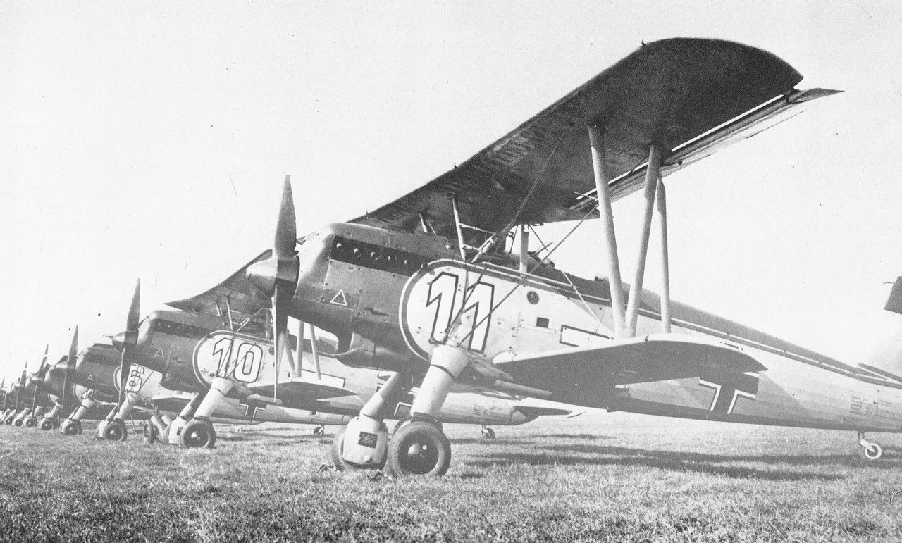 Cyber A�ro Breton - ARADO AR 68 F