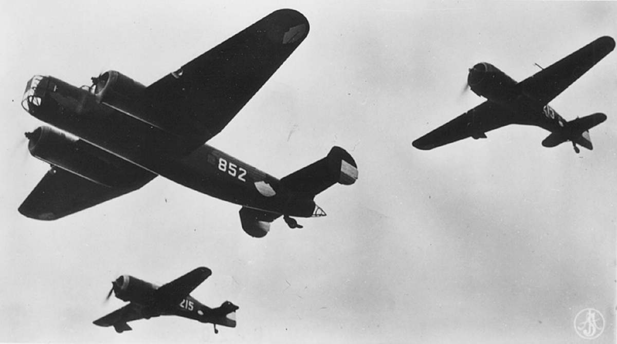 FOKKER