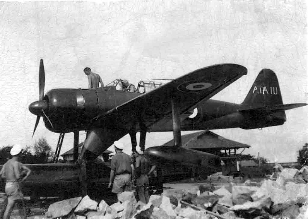 Cyber A�ro Breton - MITSUBISHI A6M2-N MOD�LE 11 RUFE