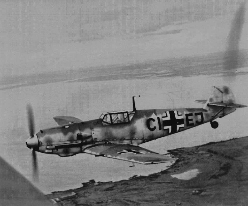 Cyber A�ro Breton - CI-EJ ME109E_4