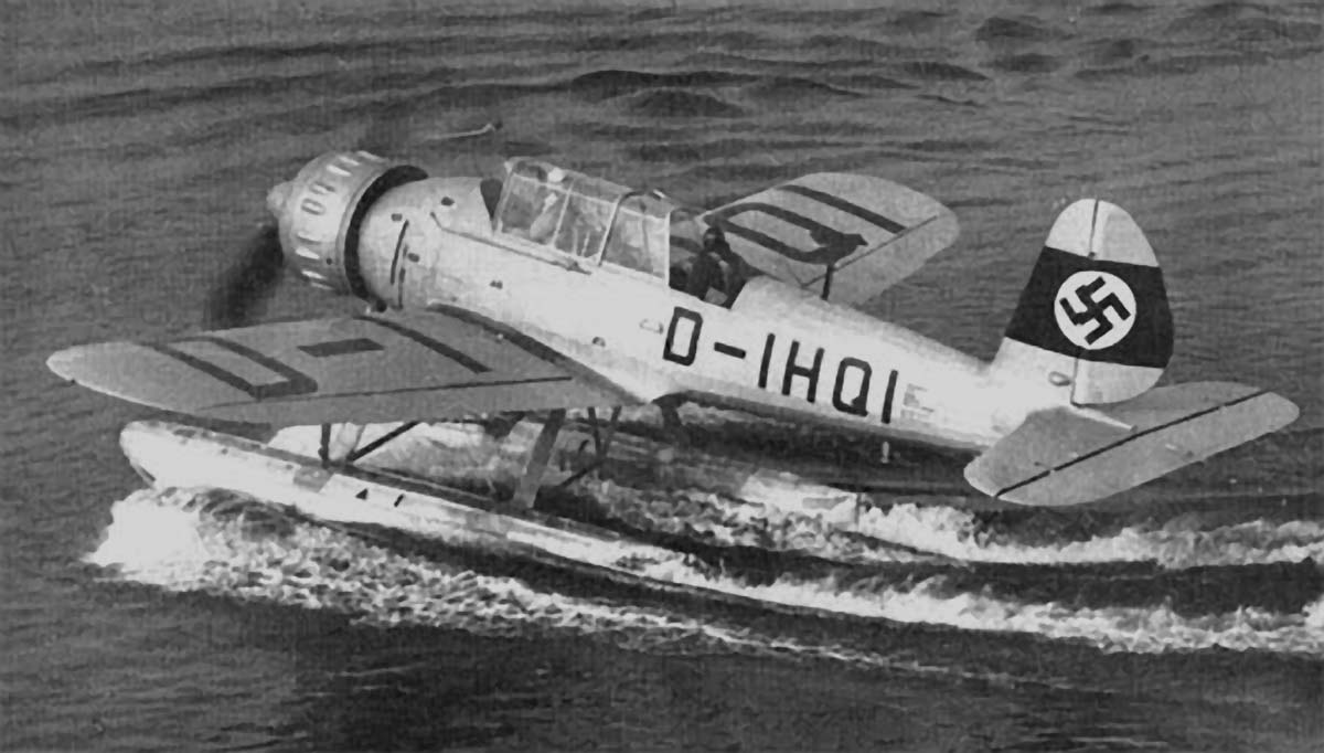 Cyber A�ro Breton - D-IHQI AR196