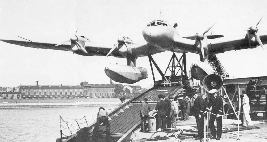 Cyber A�ro Breton - BLOHM UND VOSS HA 139 UMBAU