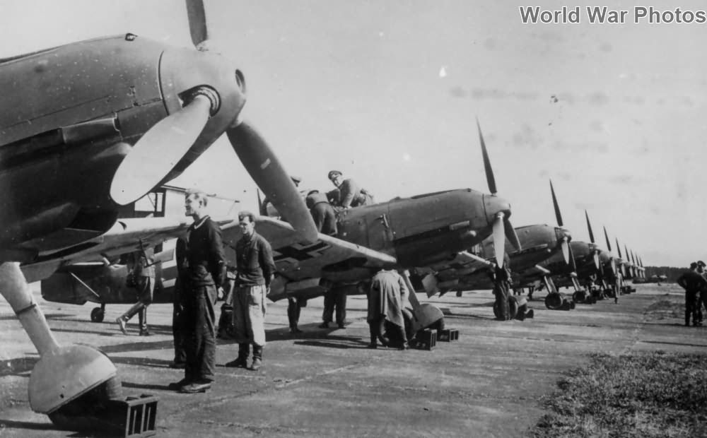 Cyber A�ro Breton - MESSERSCHMITT ME 109 E-5 EMIL