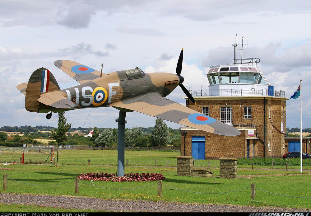 Cyber A�ro Breton - HAWKER HURRICANE MK I