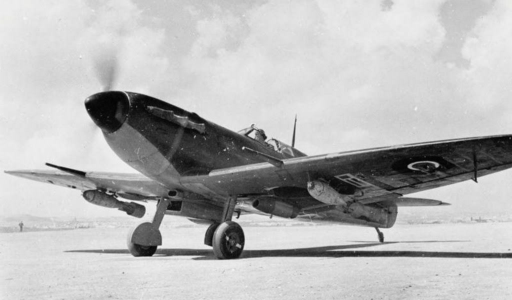 Cyber A�ro Breton - SUPERMARINE SPITFIRE MK V