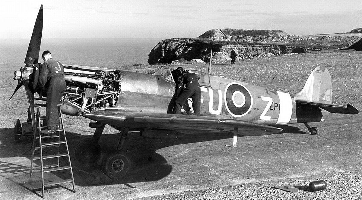 Cyber A�ro Breton - SUPERMARINE SPITFIRE MK V-B