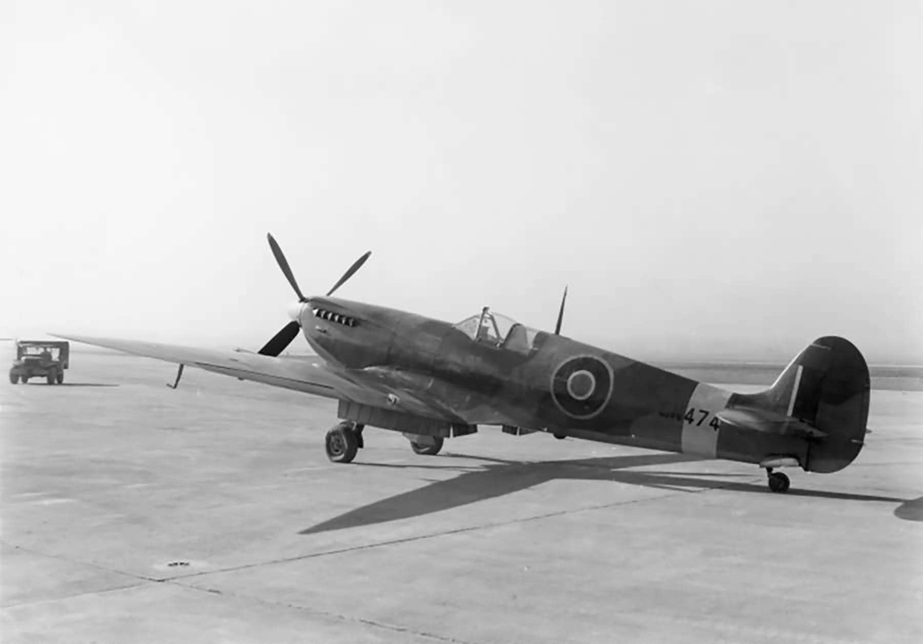 Cyber A�ro Breton - SUPERMARINE SPITFIRE MK V-C