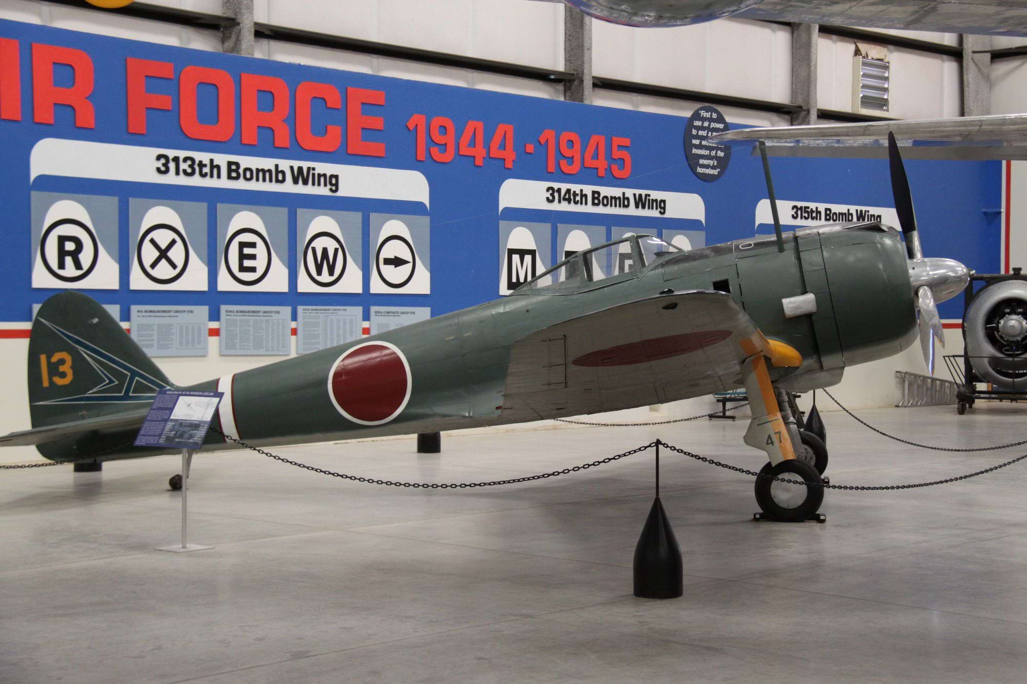 Cyber A�ro Breton - NAKAJIMA TYPE 1 KI.43-IIB HAYABUSA OSCAR