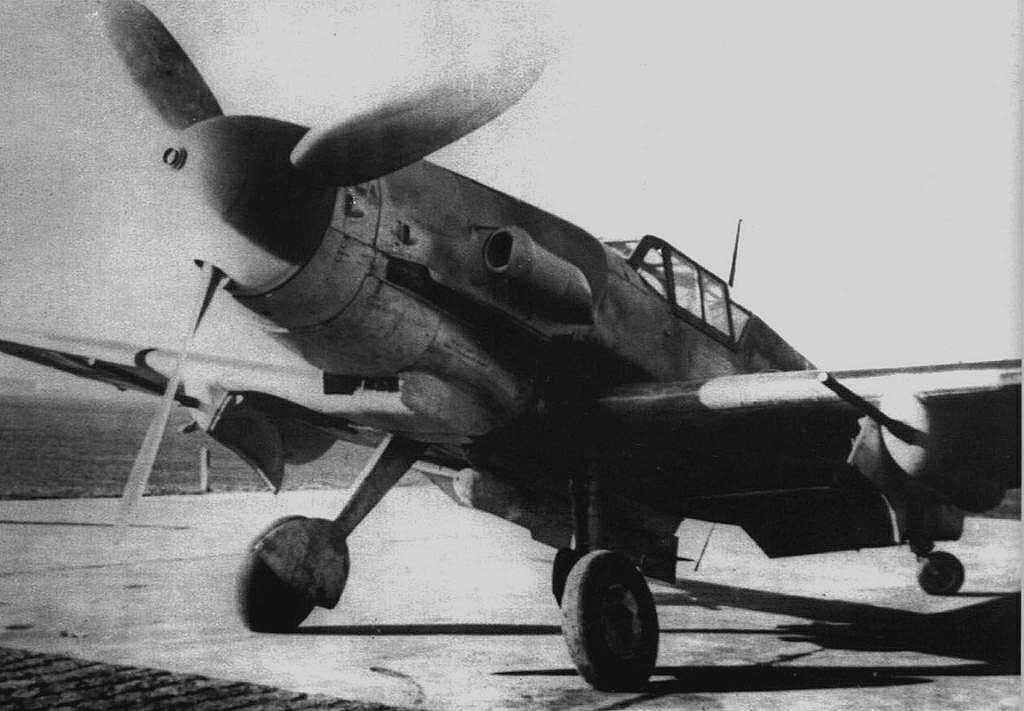 Cyber A�ro Breton - CN-WF ME109G_5