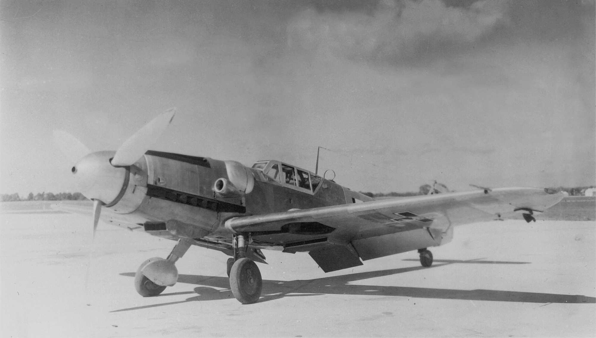 Cyber A�ro Breton - KT-LL ME109G_6