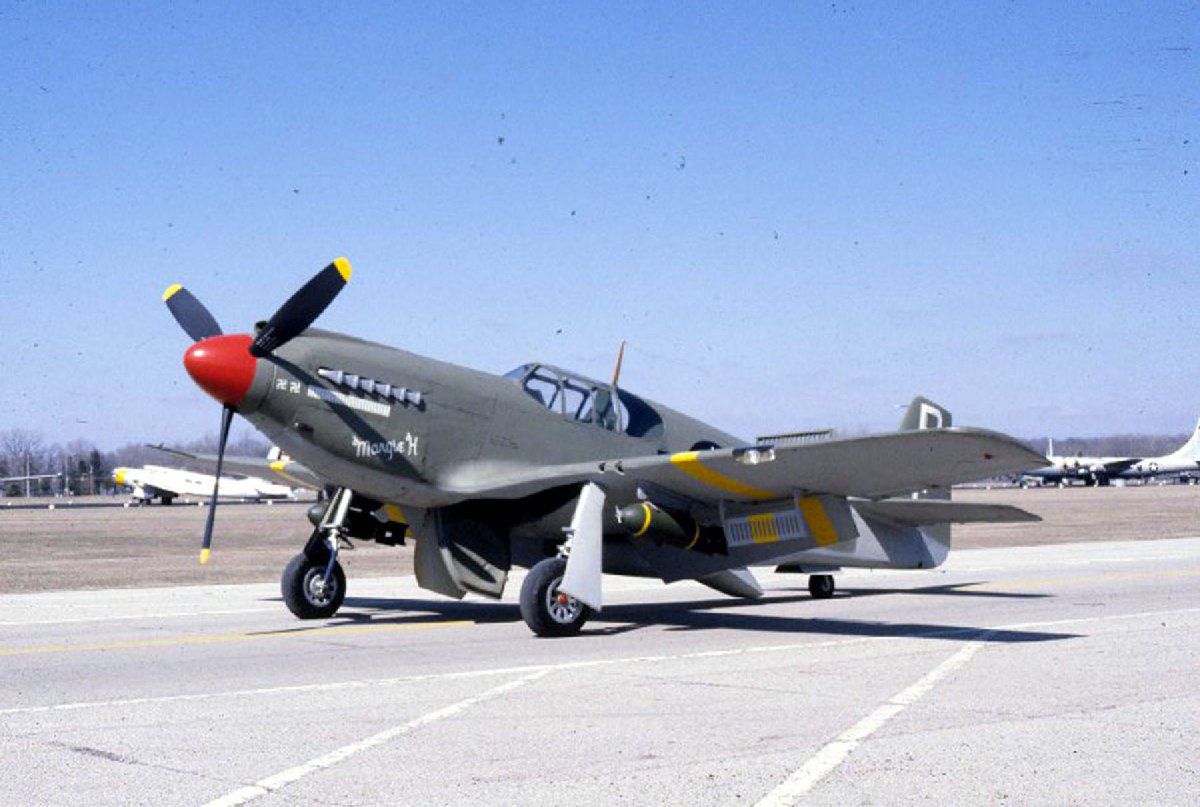 Cyber A�ro Breton - NORTH AMERICAN A-36 APACHE - INVADER
