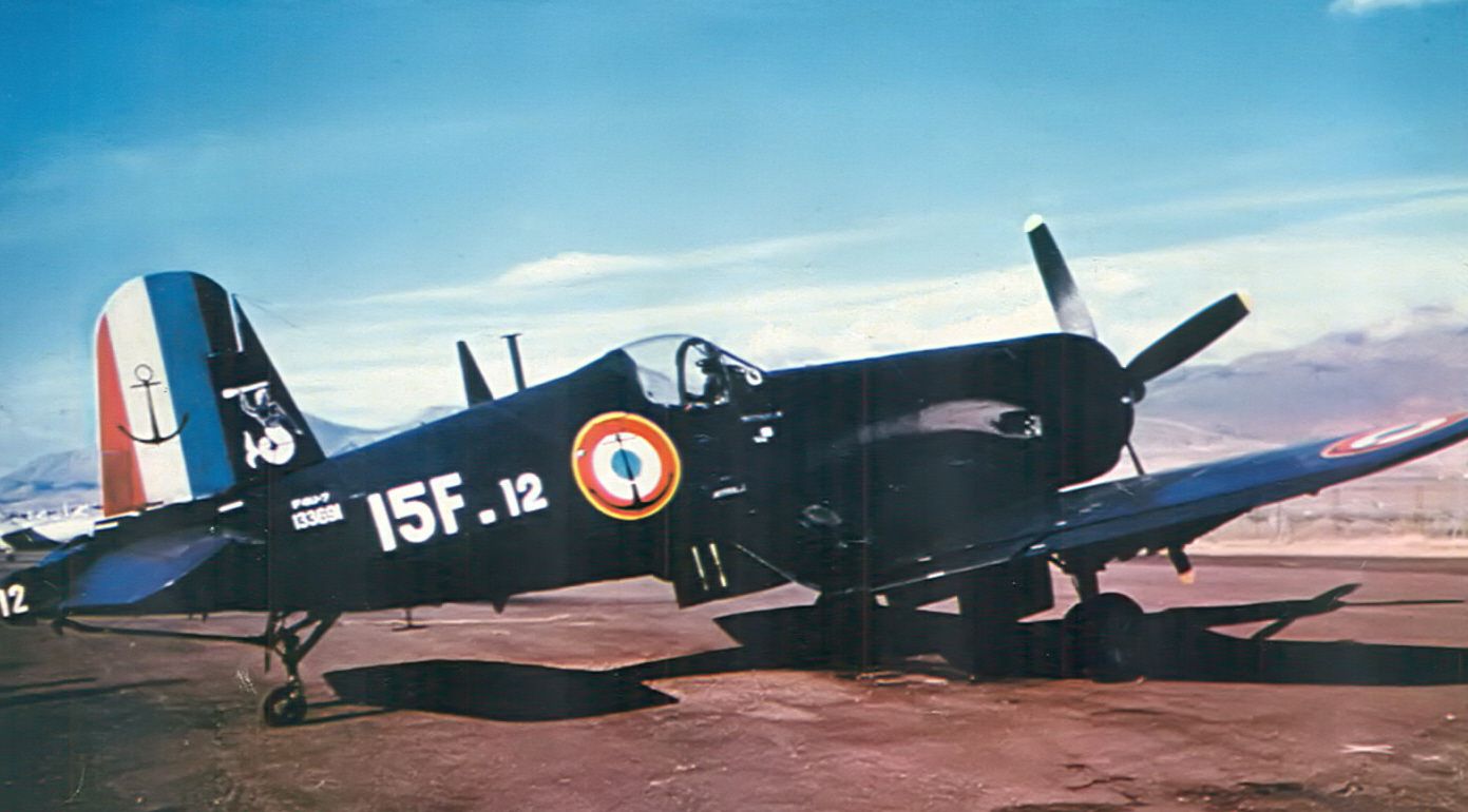 Cyber A�ro Breton - CHANCE VOUGHT F4U-7 CORSAIR